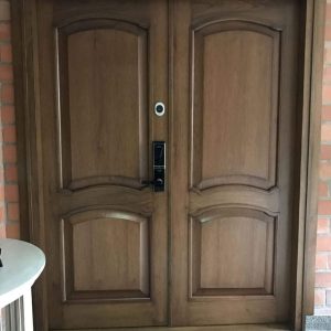 Puertas con Cerraduras Inteligentes 09